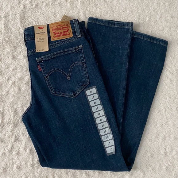 Levi's Denim - Womans Denim Boyfriend Levi Jeans Size 4, W 27, L 27
